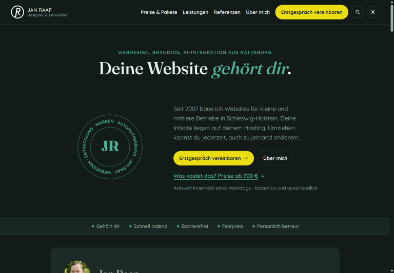 Dieselbe Startseite im dunklen Design, gleicher Ausschnitt